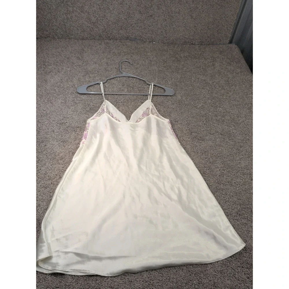 Vera A Sense of Style Ivory Satin Lace Chemise Nightgown Lavender Purple Large - Picture 5 of 7